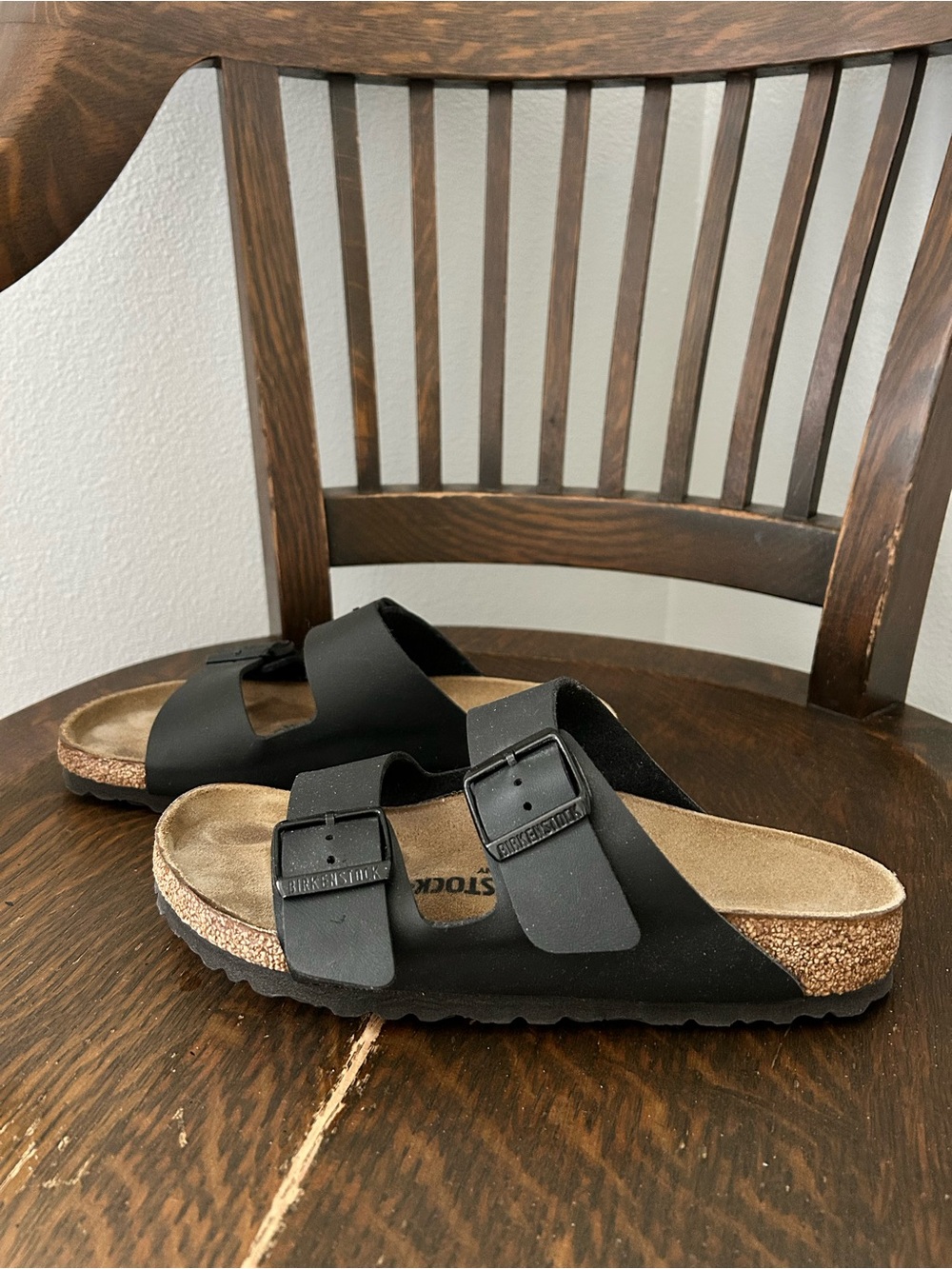 Birkenstock Arizona | Black Leather Two Strap Cork Sandals | Size 37 - Picture 4 of 6